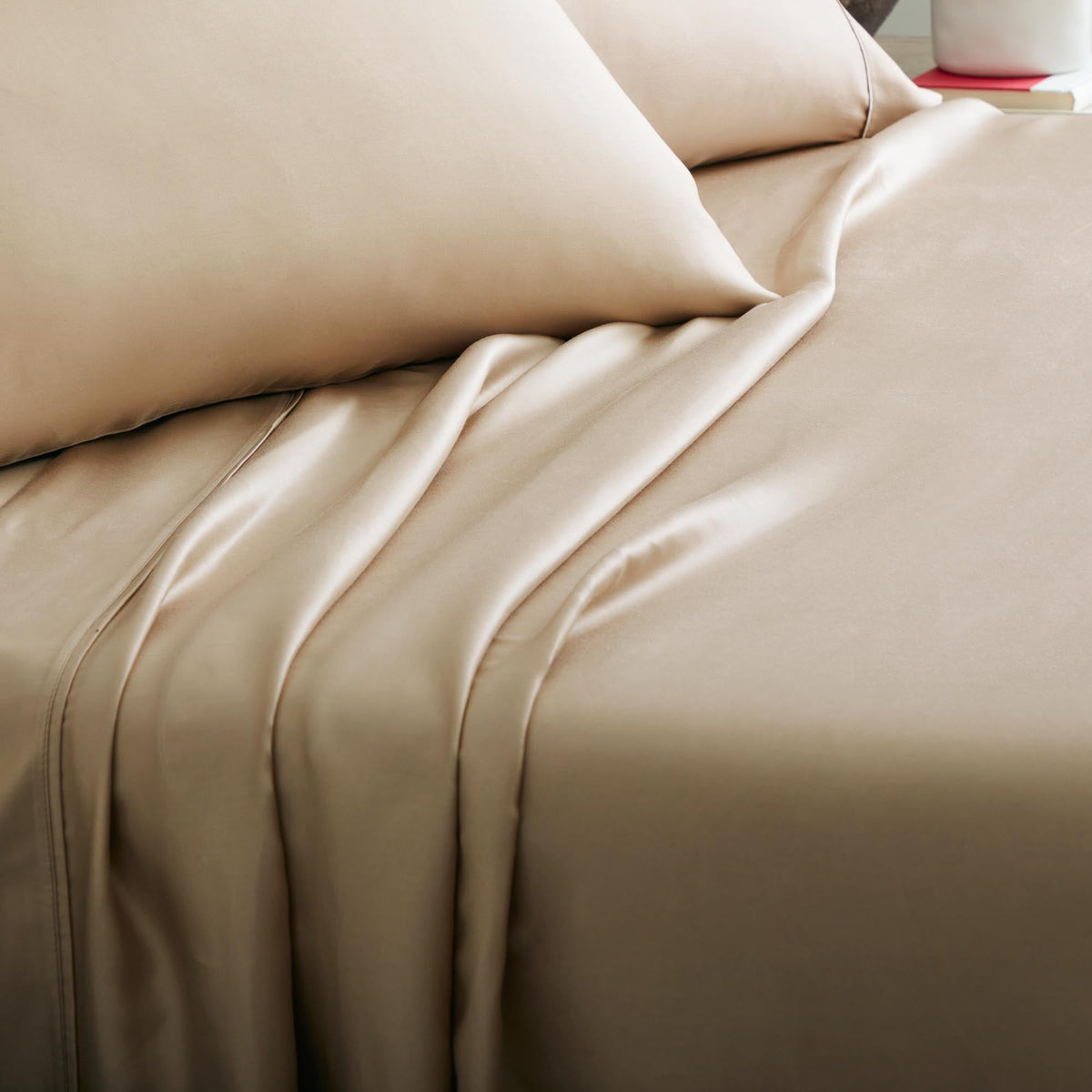 Malouf Botanical Sheet Set with TENCEL Lyocell Fiber by SleepCity – High-quality Sheets for better sleep.