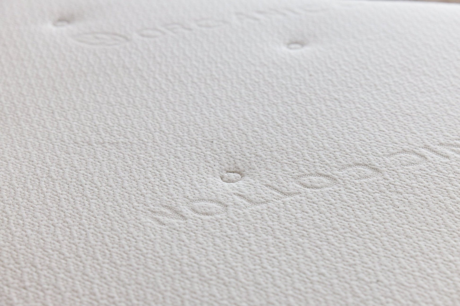 Avocado Eco Organic Mattress by SleepCity – High-quality Latex Hybrid Mattress for better sleep.